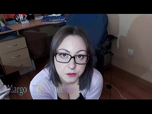 ❤️ Секси девојка са наочарима дубоко сише дилдо на камери ❤❌ Квалитетан секс на sr.wassell.ru ❤